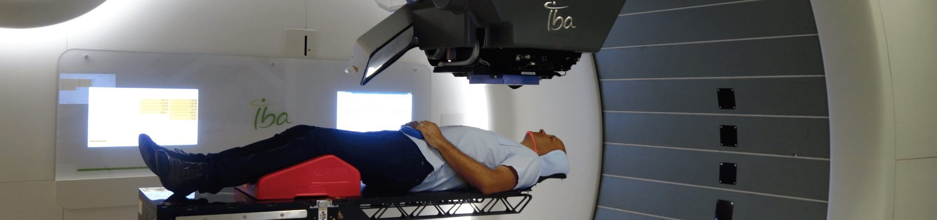 Patient en traitement de protonthérapie