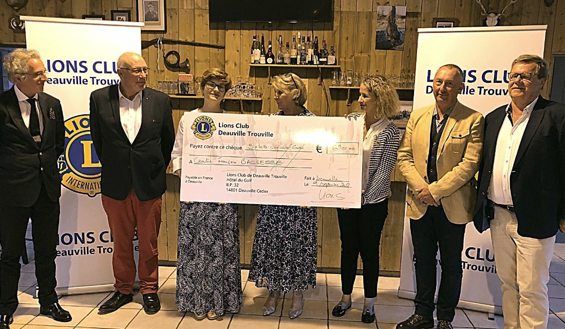 Remise de chèque à Baclesse le 9 septembre 2022 par le Lions Club de Deauville-Trouville