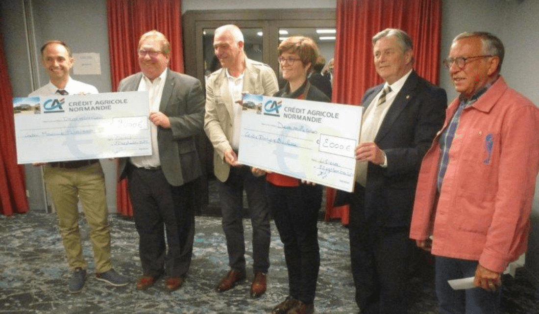 Le Lions Club de Lisieux remet un chèque de 2 000 euros à Baclesse