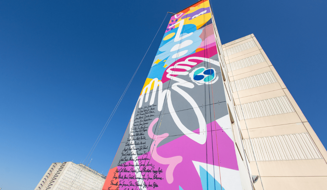 Fresque sur la bâtiment du Centre François Baclesse de Caen