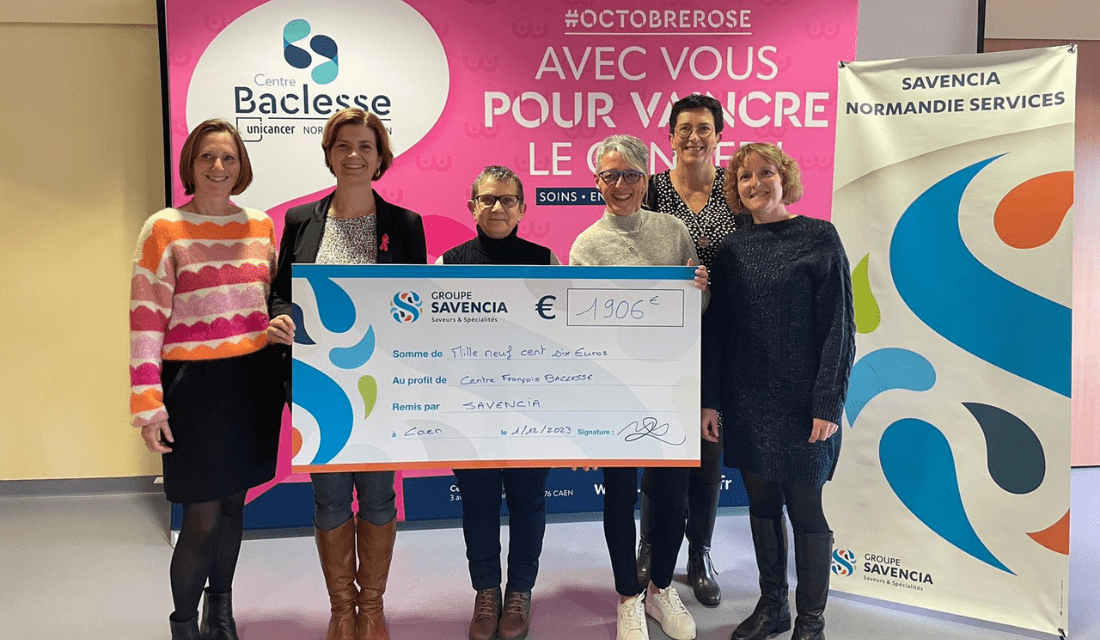 L'entreprise Savencia remet un don au Centre Baclesse de Caen pour la marche rose de Condé-sur-Vire