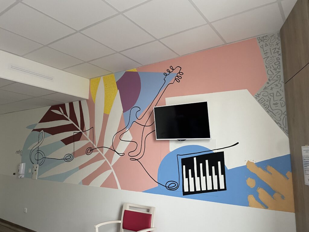 Fresque réalisée par l'artiste-graffeur SoliCe dans les chambres Adolescents et Jeunes Adultes du Centre Baclesse de Caen.