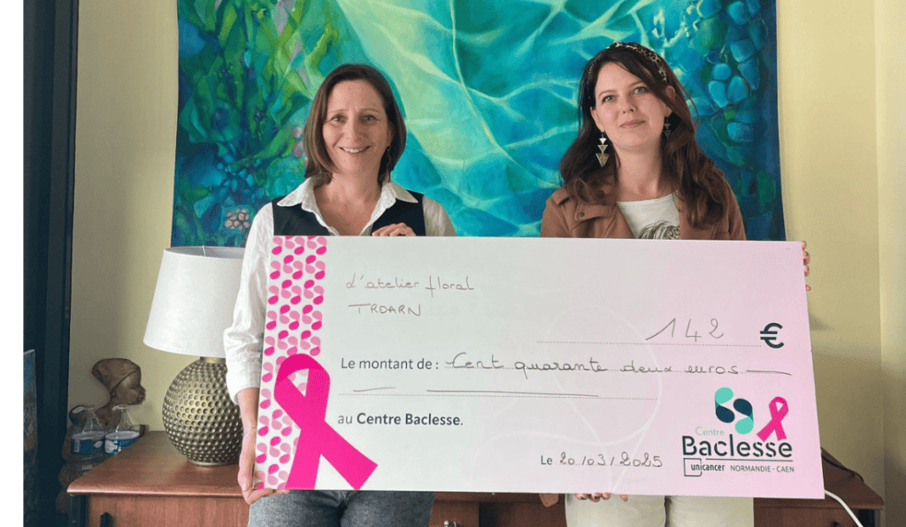 L'atelier Floral de Troarn soutient le Centre Baclesse de Caen pour Octobre Rose 2024.
