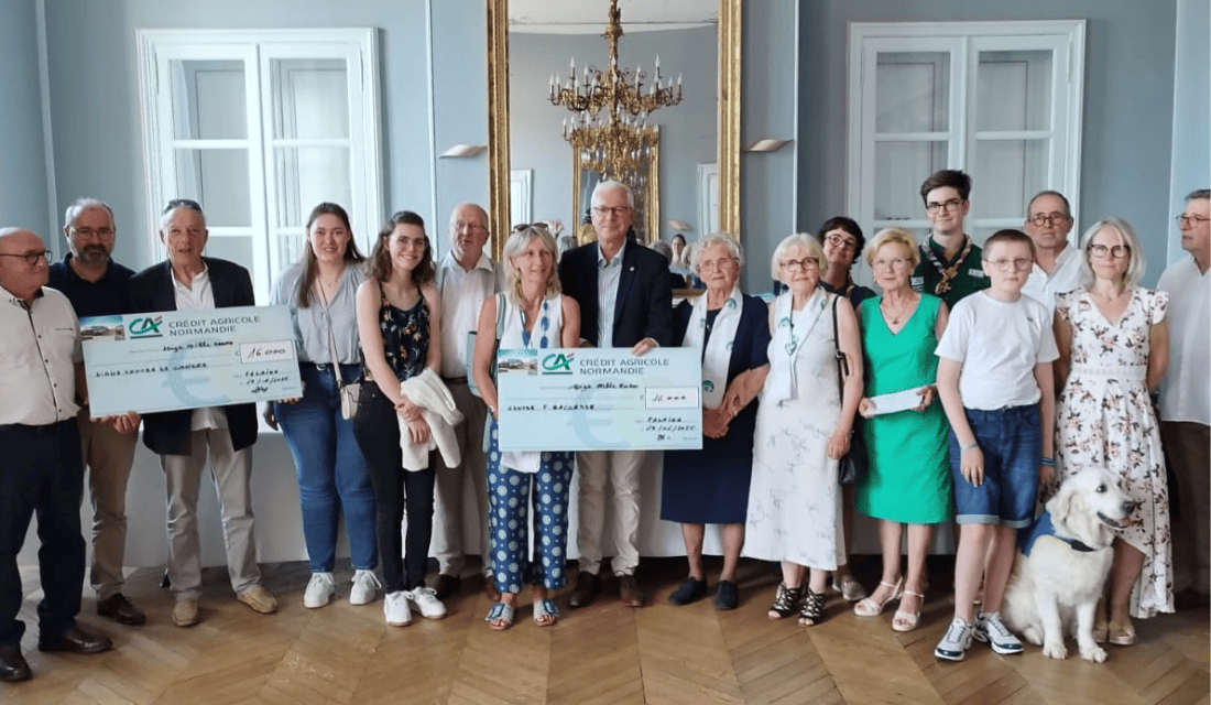 Le Lions Club de FAlaise remet 16 000 euros au Centre Baclesse de Caen