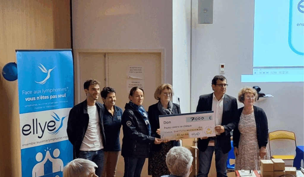 l'association PAT'A'MAt remet  7000 euros au Centre Baclesse de Caen. 